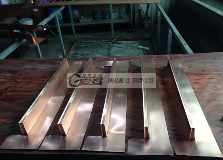 北美客户定制建筑铜制品如期出货